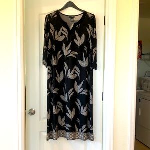 1x Any Wear by Catherine’s Black Dress